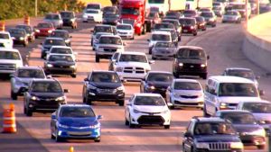 A punto de colapso: Más de 60 mil neoyorquinos solicitaron licencia de conducir en Florida durante 2021
