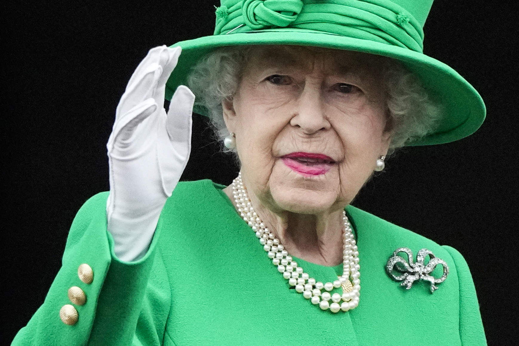 Revelan la hora oficial de la muerte de la reina Isabel II