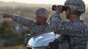 EEUU despliega aeróstato de vigilancia en la frontera de Arizona con México