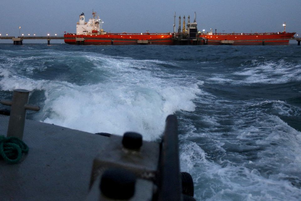 Reuters: Francia quiere que Irán y Venezuela vuelvan a los mercados petroleros