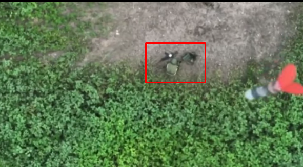 EN VIDEO: Soldado ruso murió tras ser atacado con un dron ucraniano mientras defecaba en el campo
