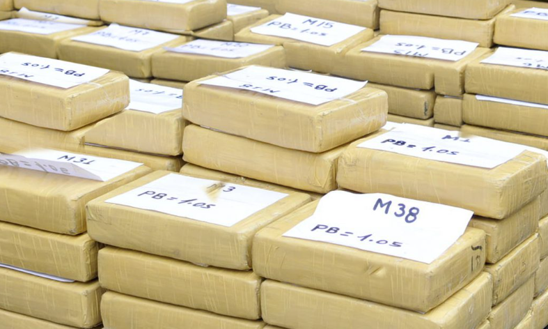 Más de 1.800 paquetes de droga y 7 capturados en dos operativos en Panamá
