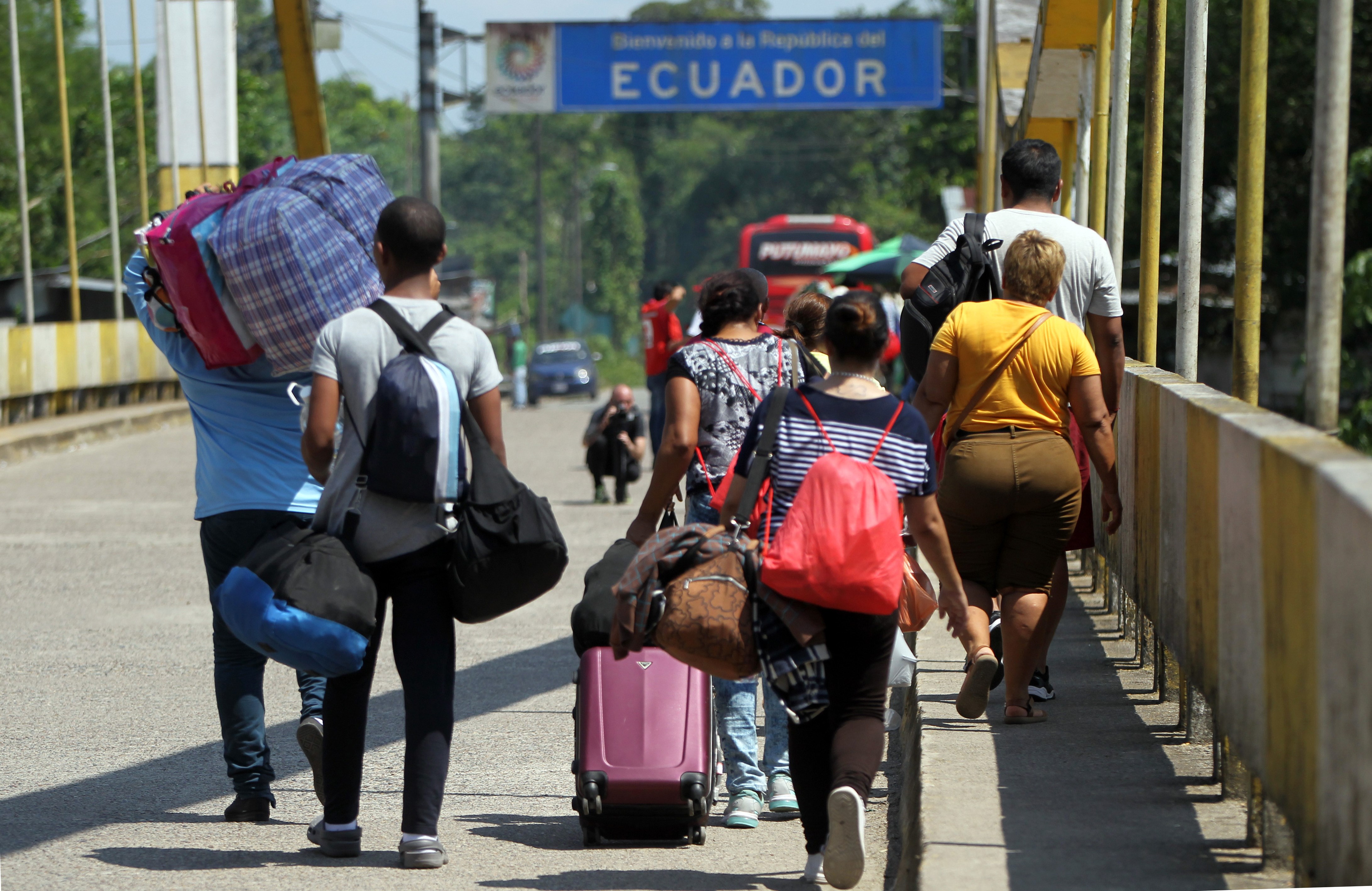 Ecuador descarta “éxodo” de venezolanos desde Perú y recula sobre “corredor humanitario”