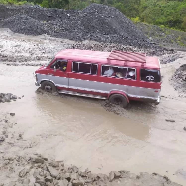 Crecida de la quebrada “Los Ingenieros” comprometió la vialidad en los pueblos del sur en Mérida