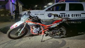 Macabro hallazgo en México: Adolescente llevaba un cuerpo desmembrado en su moto como si fuera basura (Fotos)