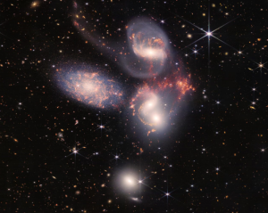Nueva imagen del James Webb revela detalles sobre la formación de estrellas y agujeros negros