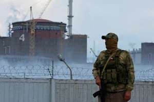Tensión por la planta nuclear de Zaporiyia: Más de mil toneladas de combustible radioactivo y el miedo a una catástrofe