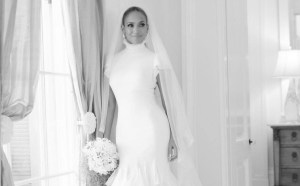 Así se hizo el vestido de novia de Jennifer López (Fotos)
