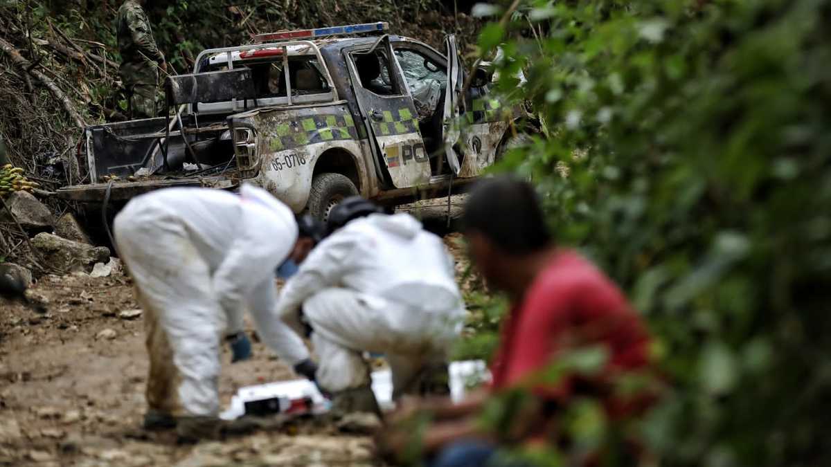 Semana: Testigo de la masacre de siete policías en Huila revela detalles impactantes y desconocidos del ataque