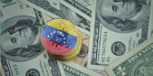 La odisea de conseguir efectivo en bancos de Venezuela alienta el uso de bitcóin