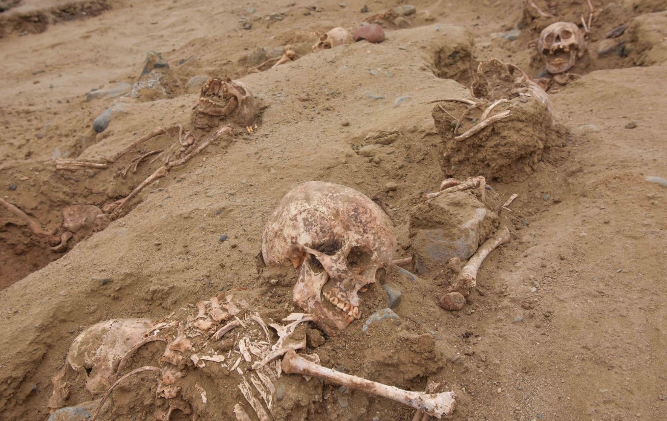 Descubren tumbas de 76 niños sacrificados en rituales del antigüo Perú