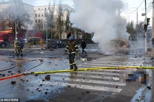 Embajada de EEUU advierte a sus ciudadanos en Ucrania que evacúen cuanto antes tras bombardeo de Rusia