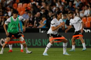 Alerta en Uruguay: Edinson Cavani se lesionó a tres semanas del Mundial