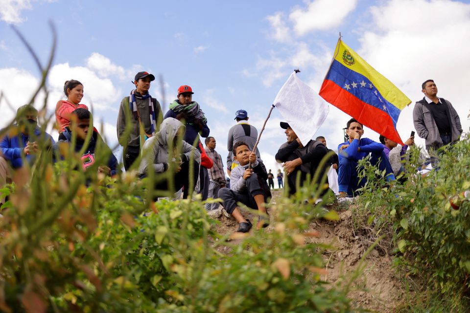 Agencia de la ONU señala preocupación por expulsiones masivas de venezolanos de EEUU