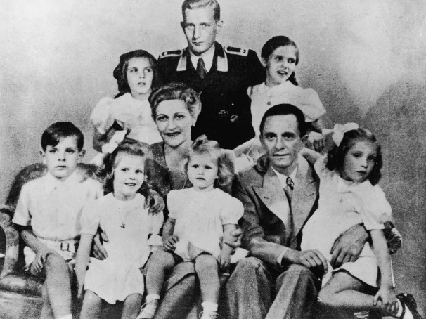 La vida de odio y el terrible fin del creador de la propaganda nazi, que envenenó a su familia y se suicidó