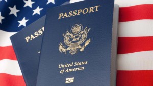 Los CINCO tipos de pasaportes en EEUU y un documento de viaje para los no ciudadanos