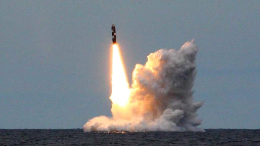 Rusia ensaya disparo de misil balístico desde un submarino atómico