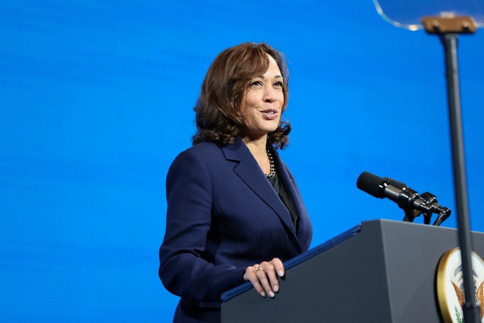 Kamala Harris se reunió con Xi Jinping y abogó por una comunicación abierta entre ambas naciones