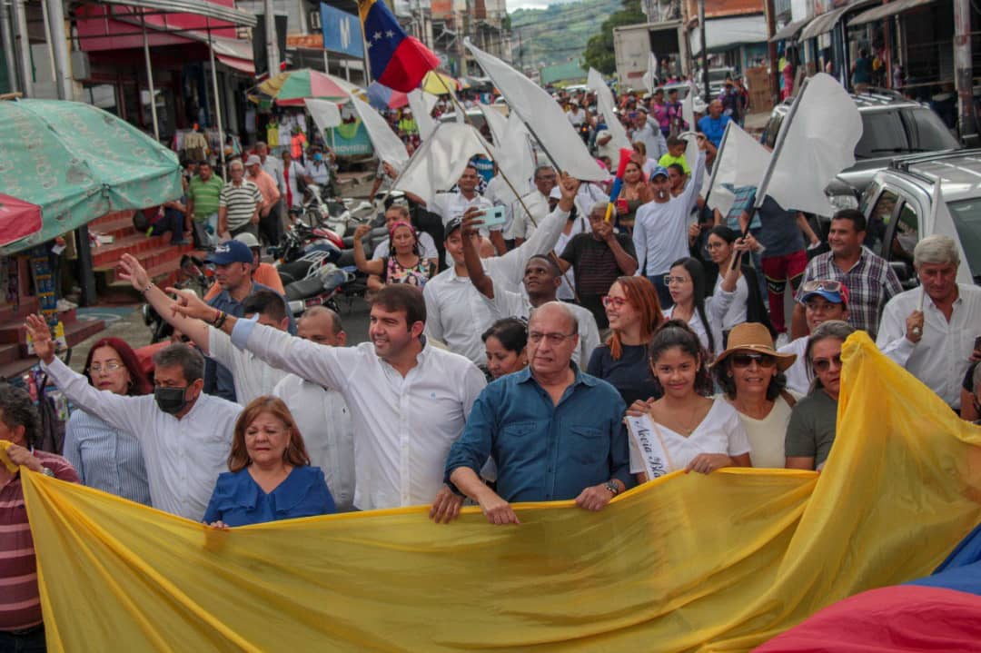 AD moviliza su maquinaria en todo el país para ir a las primarias