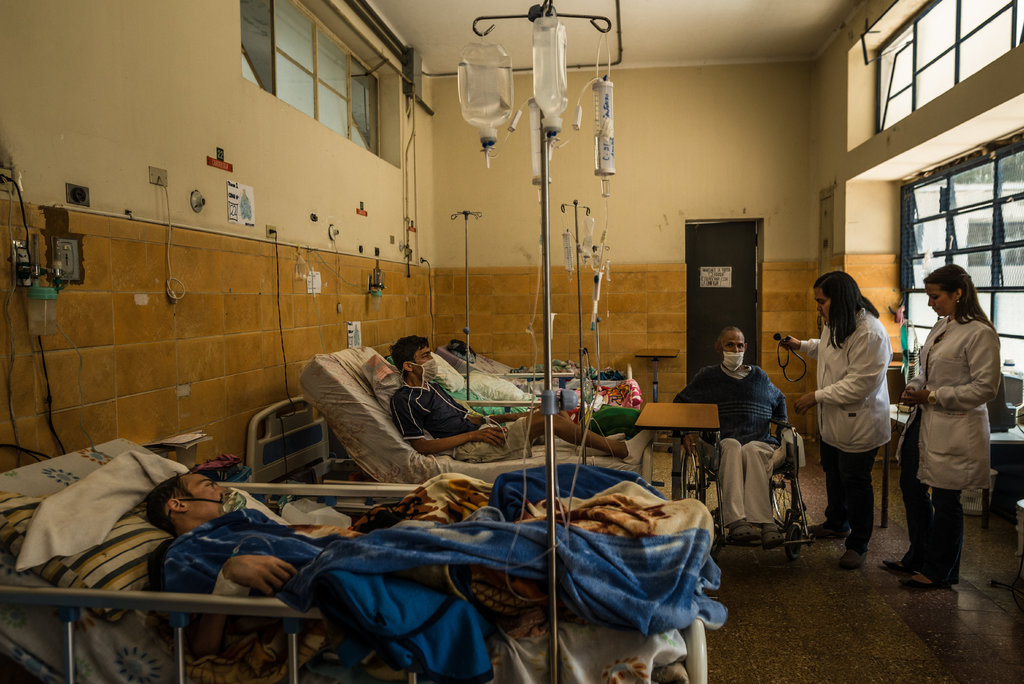 Tuberculosis y malaria acechan a una Venezuela sin medicamentos para combatirlas