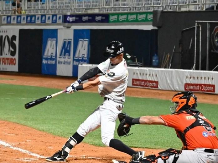 El japonés Tomo Otosaka se hace notar con racha importante de hits en la Lvbp