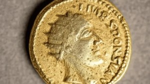 Encontraron una moneda de oro que podría cambiar la historia