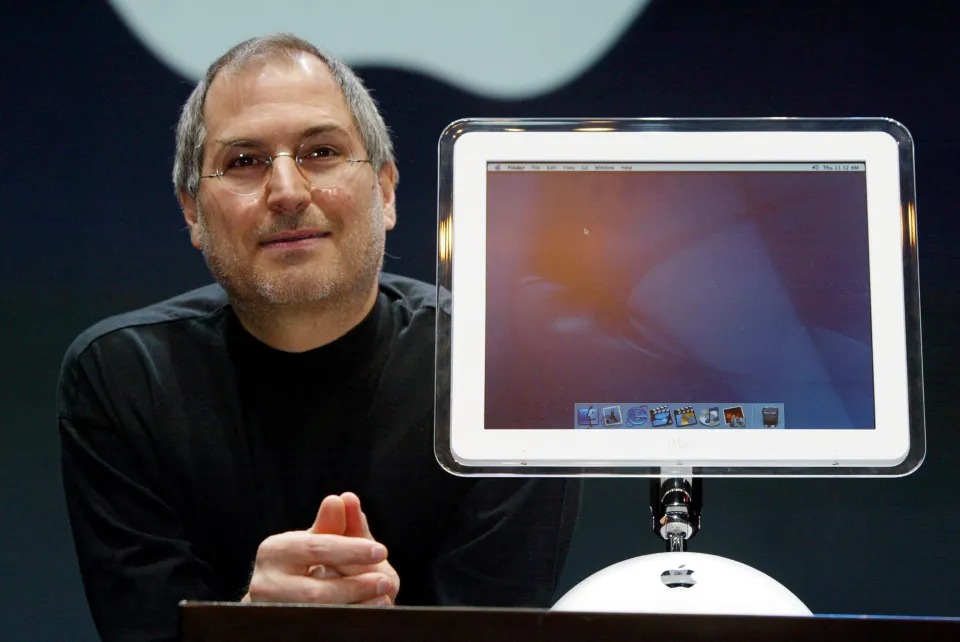El duro inicio de Steve Jobs: Fue obligado a trabajar en la noche debido a su mal olor corporal