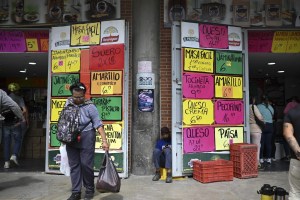 ¿Qué se compra con 50 dólares en el mercado de Quinta Crespo en Caracas?