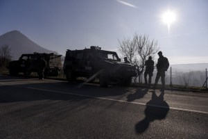 Serbia colocó sus tropas en estado de alerta ante tensiones en Kosovo