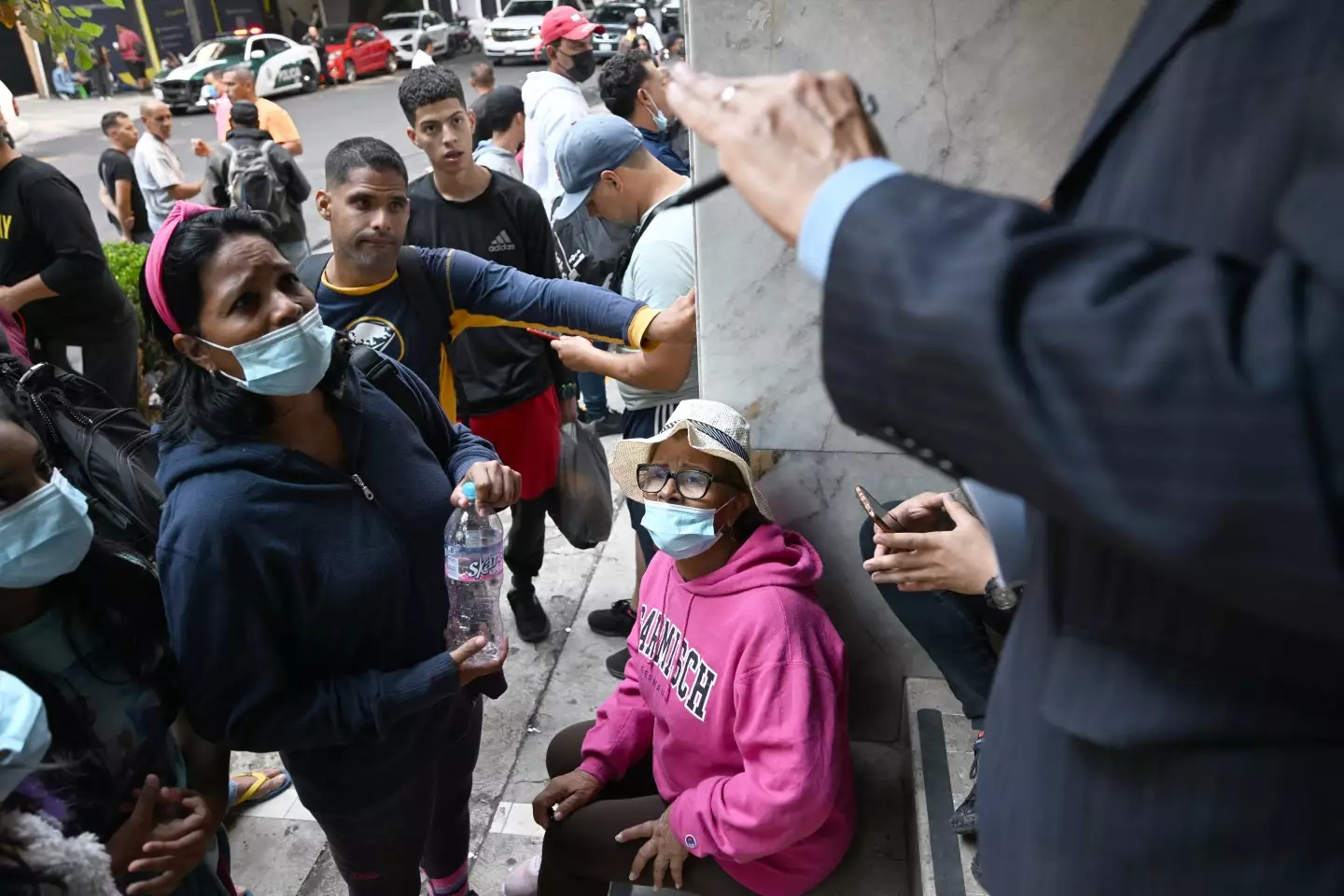 “Quiero tener fe”: Venezolanos varados mantienen la esperanza de que Biden cambie la política fronteriza