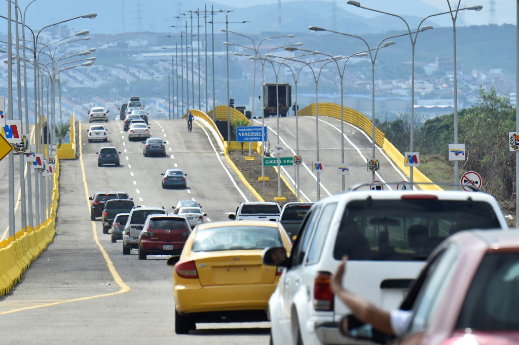 Más de mil 300 vehículos han circulado por el puente Tienditas desde su inauguración