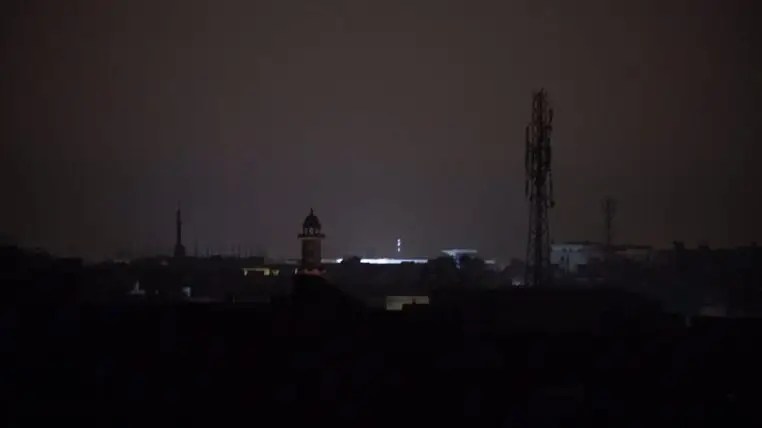 Un apagón masivo dejó sin electricidad a gran parte de Pakistán