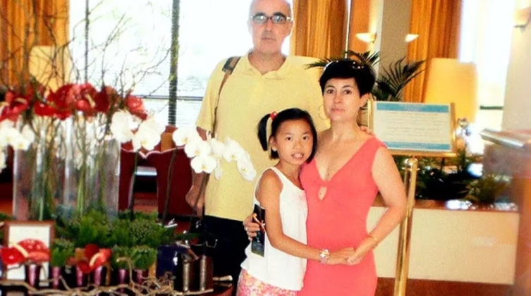 La siniestra historia de la abogada y el periodista que adoptaron a una niña en China y terminaron asesinándola