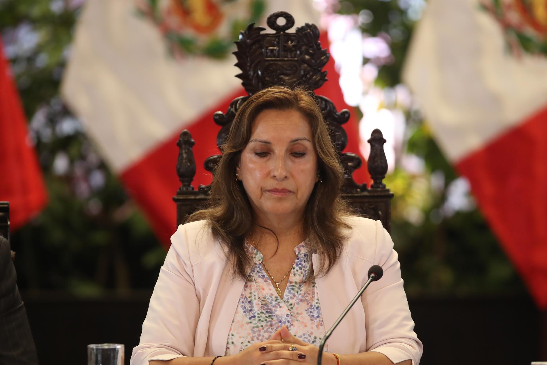 Boluarte adelantará elecciones en Perú aunque los parlamentarios no lo aprueben