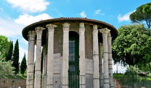 Encuentran una antigua estatua de Hércules en un parque de Roma