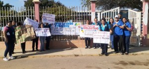 “No queremos burusas”: Maestros en Maracaibo mantienen la protesta por un sueldo digno #18Ene