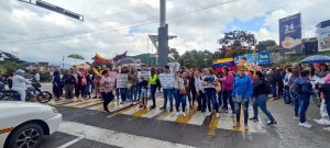 “Quiero un sueldo digno pa’ quedarme en mi país”, la consigna de los manifestantes en Táchira este #23Ene (Video)