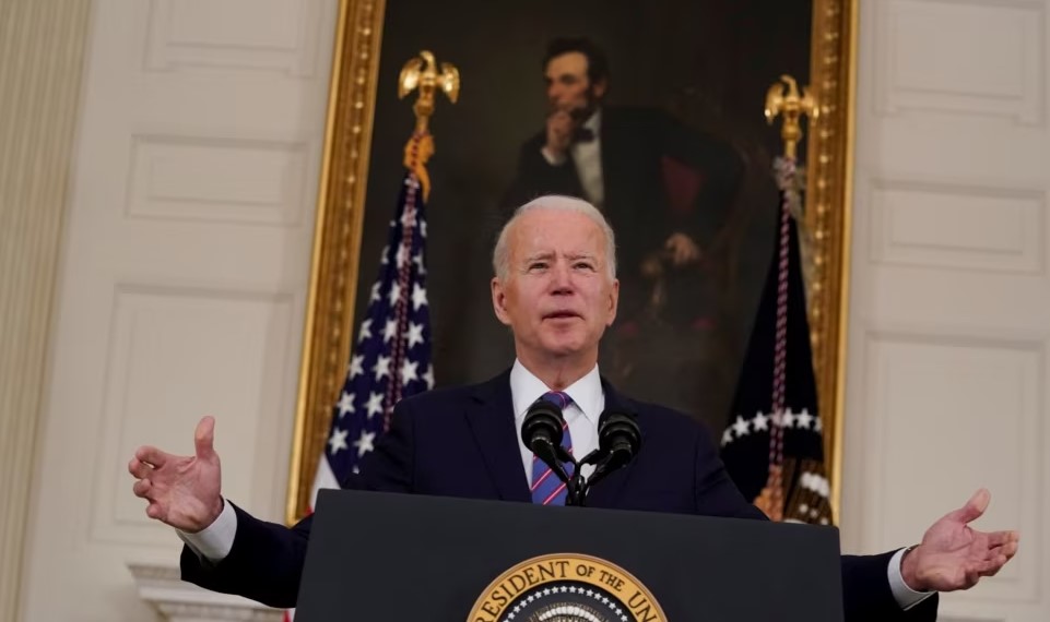 Biden anunciará medidas para restringir la venta de armas en Estados Unidos