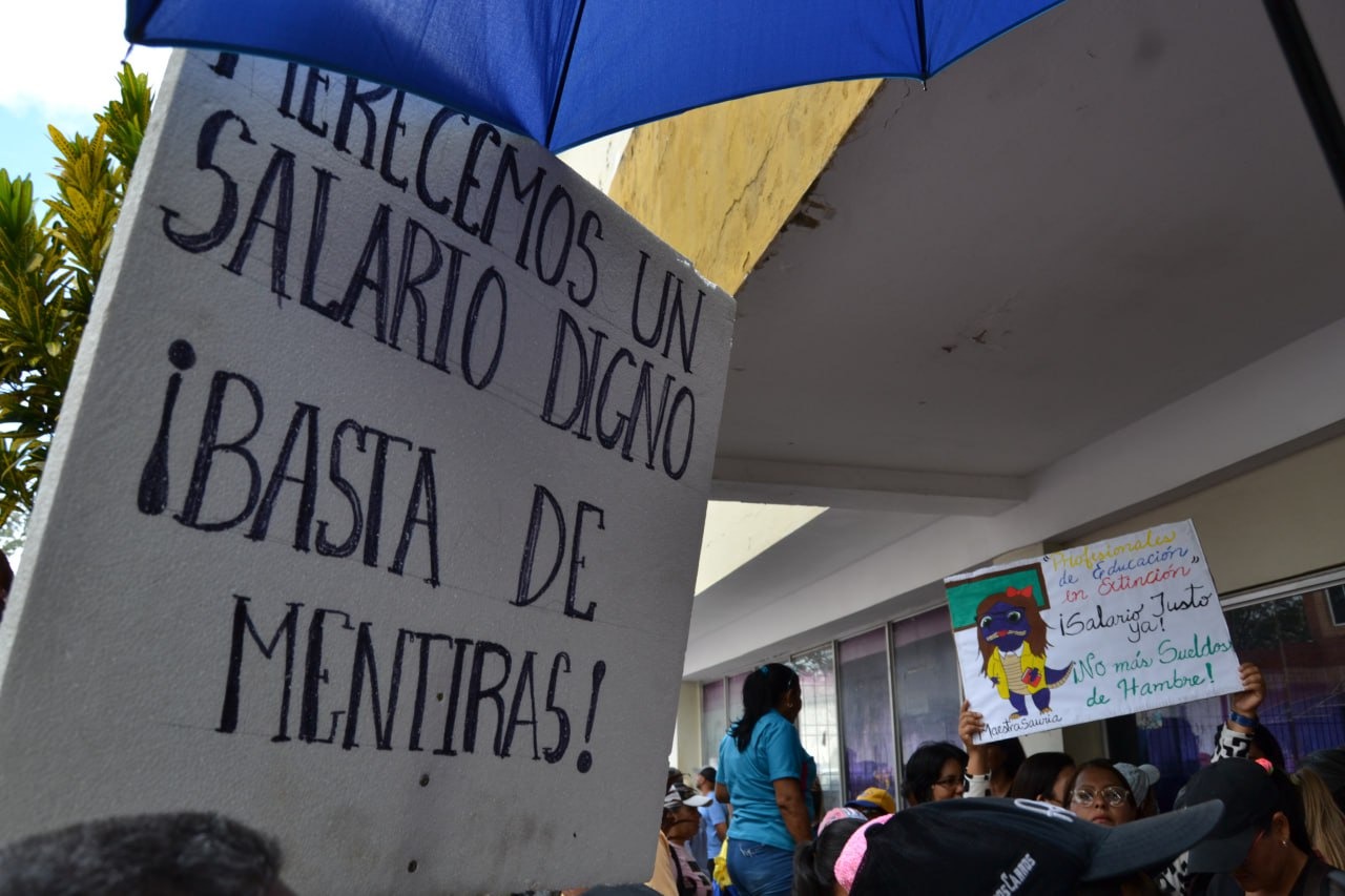 Al grito de “así no se gobierna” salieron nuevamente a las calles los maestros de Monagas