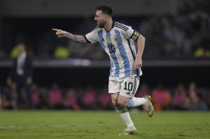 Messi superó los 100 goles con Argentina en el amistoso ante Curazao (Video)
