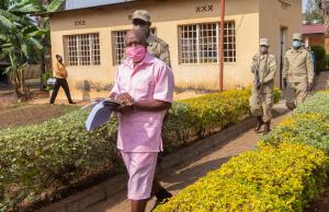 Rusesabagina, héroe de “Hotel Ruanda”, abandona el país tras ser indultado