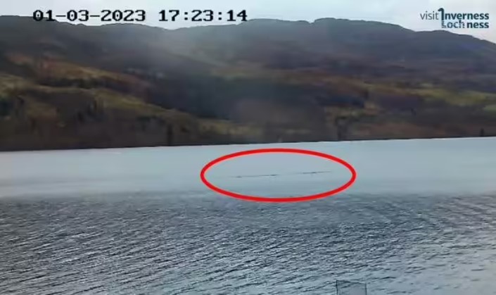 Cazador de bestias asegura que hay dos monstruos en el lago Ness (Fotos)