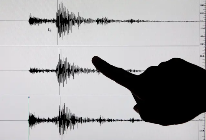 Un sismo de magnitud 6 sacude la costa sur de Ecuador y el norte de Perú