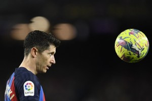 Barça se atascó ante el Girona, pero avanzó otro pasito hacia el título
