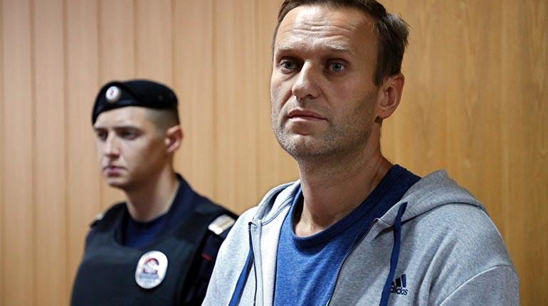 Navalni denuncia que “lo torturan” obligándolo a escuchar discursos de Putin