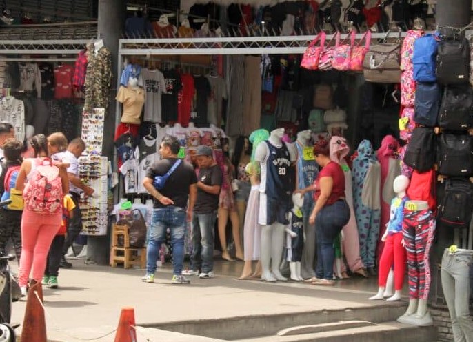 Estas son las tiendas en Caracas que ofrecen “ofertas” de ropa