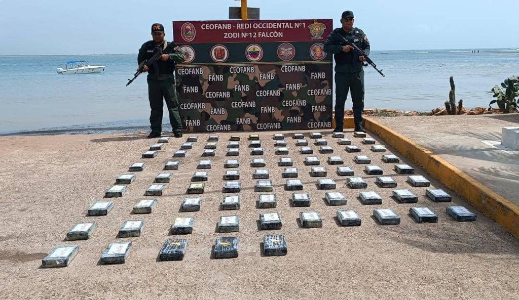 Detuvieron a dos sujetos con 202 kilogramos de cocaína en Falcón (Fotos)