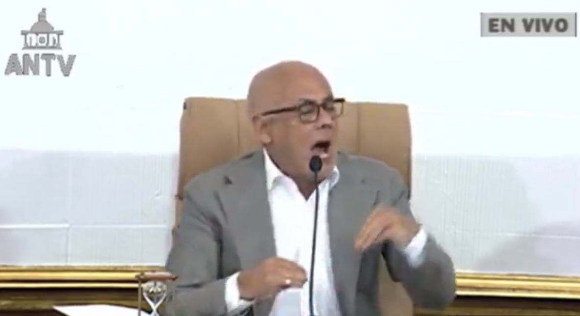 Jorge Rodríguez se enrabietó por las múltiples críticas al falso aumento salarial (Video)