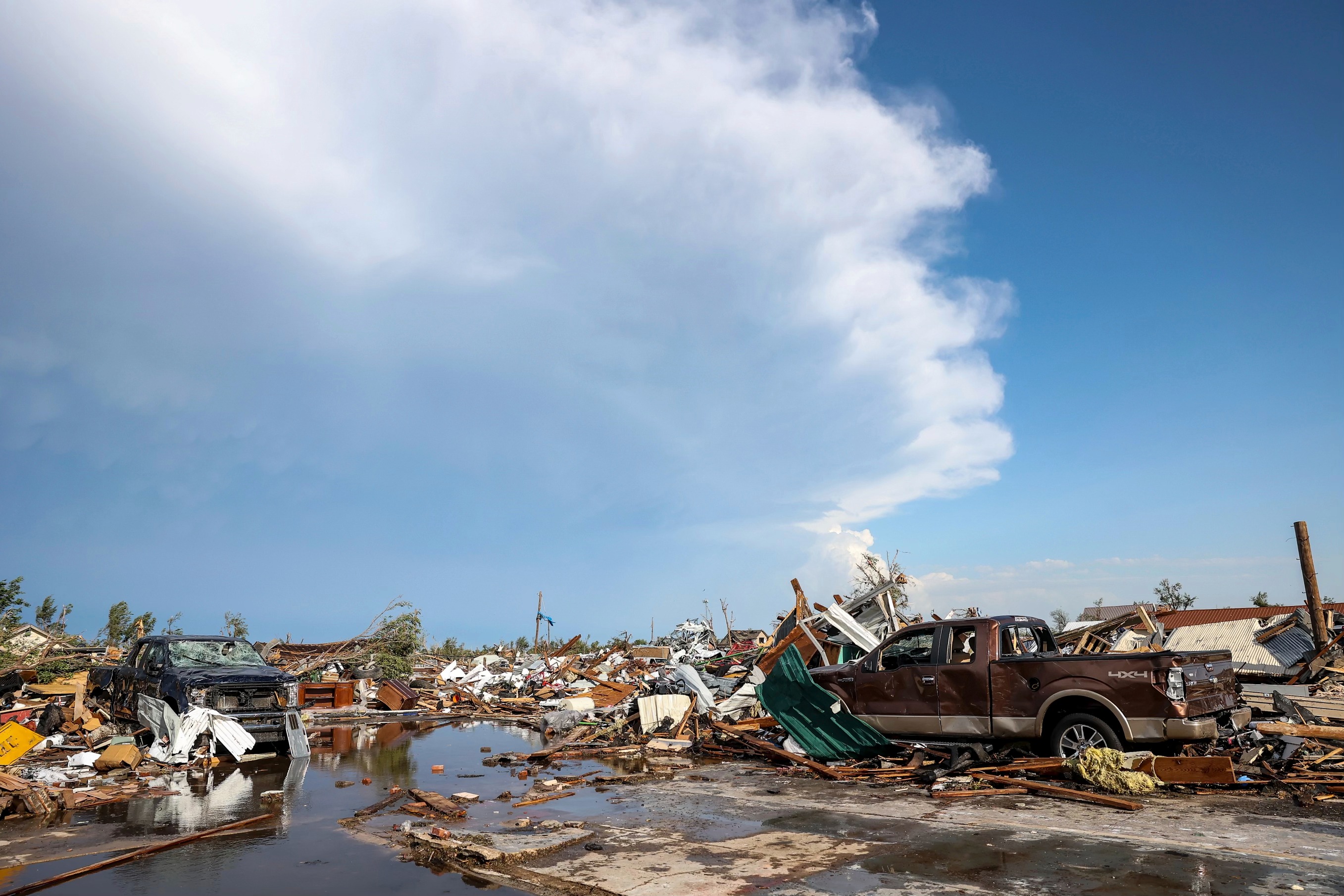 Estragos en Oklahoma: Tornados desataron la furia de la naturaleza y causaron cuantiosos daños (VIDEO)
