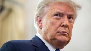 Juez del caso por fraude de Trump en Nueva York afirmó que su oficina recibió cientos de amenazas y acosos